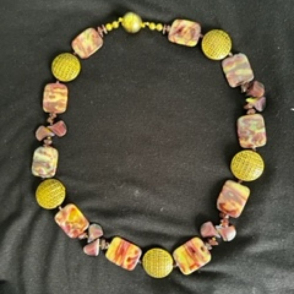Variegated Purple Necklace